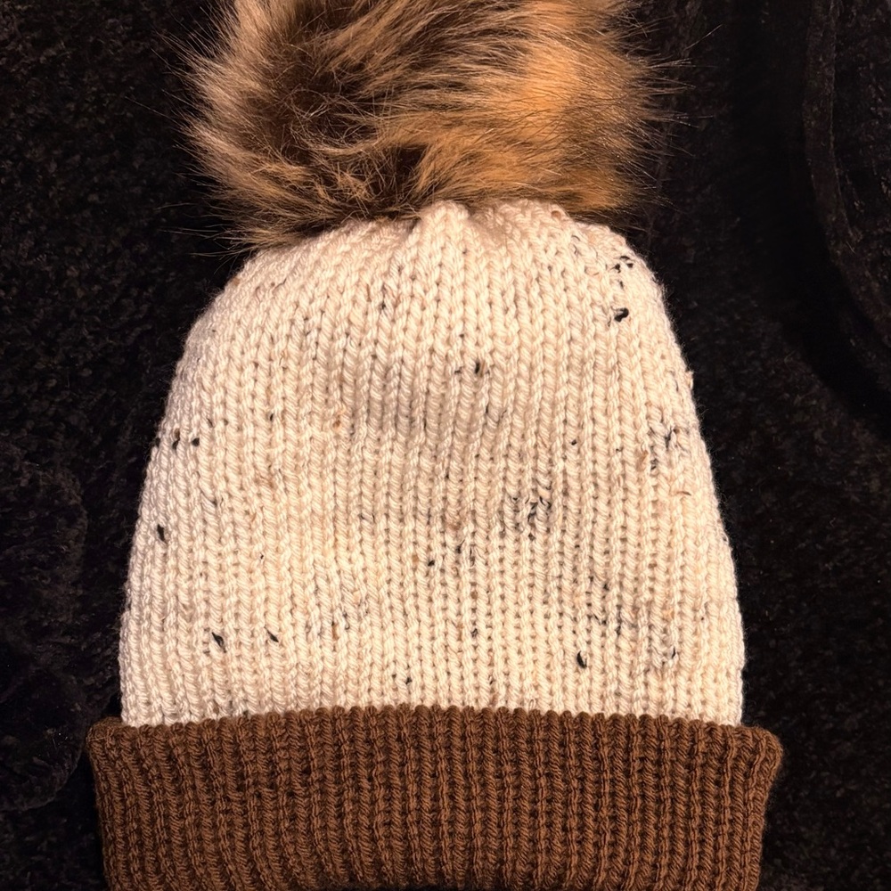 Handmade beanie - Picture 2 of 2